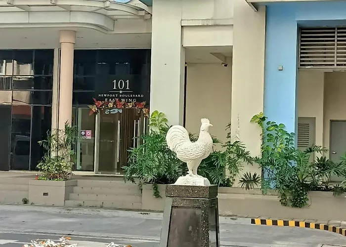 Appartement Condotels Near And Across Terminal3 Airport